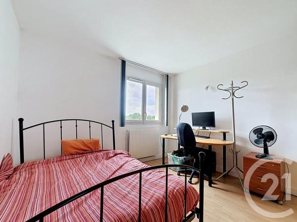 Appartement à vendre  3 pièces - 56 m 2   SOTTEVILLE LES ROUEN  - 76