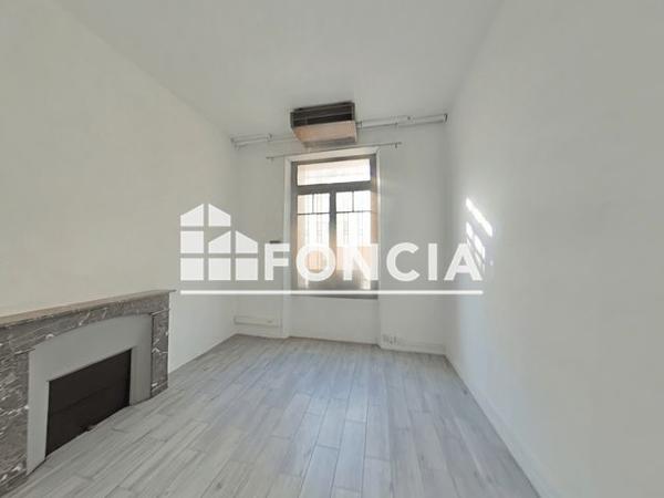 Location Local commercial 5 pièces 101.2 m² - Toulon 83000