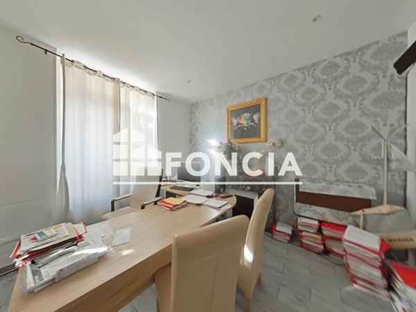 Location Local commercial 5 pièces 101.2 m² - Toulon 83000