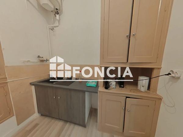 Location Local commercial 5 pièces 101.2 m² - Toulon 83000