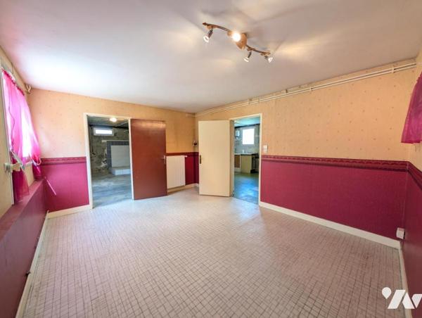 Maison T5 - 3/4chambres - Sous-sol complet - Terrain 612m²