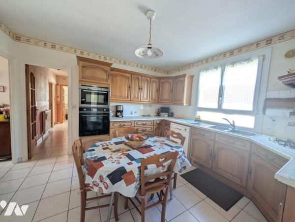Maison T5 - 3/4chambres - Sous-sol complet - Terrain 612m²