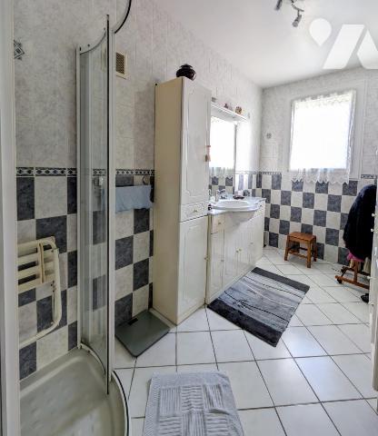 Maison T5 - 3/4chambres - Sous-sol complet - Terrain 612m²