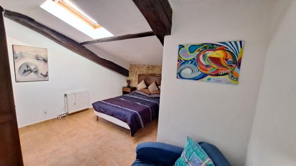 Maison en pierre sur joli terrain arboré et vallonné à Saint Martin des Fontaines