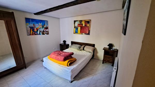 Maison en pierre sur joli terrain arboré et vallonné à Saint Martin des Fontaines