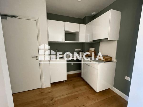 Location Studio 28 m² - 2-4-6 PLACE DES FAINEANTS Grasse 06130