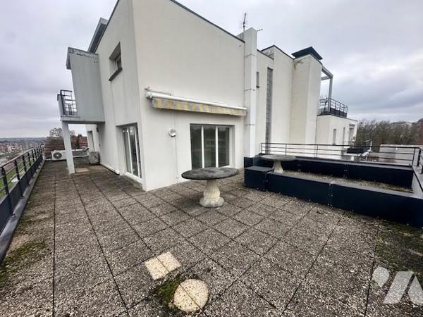 APPARTEMENT AMIENS, type 4 avec terrasse de 70m², stationnements, TRES RARE