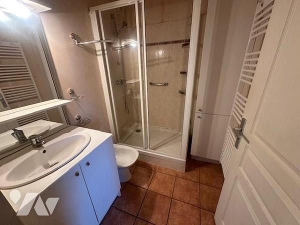 APPARTEMENT AMIENS, type 4 avec terrasse de 70m², stationnements, TRES RARE