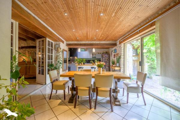 Maison à vendre 379 080 € Sainte-Soulle 5 p 196 m² DPE E