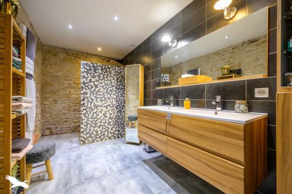 Maison à vendre 379 080 € Sainte-Soulle 5 p 196 m² DPE E