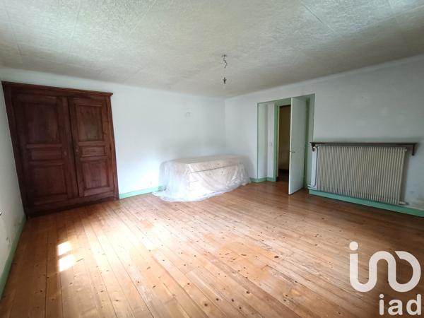 Maison traditionnelle 9 pièces de 289 m² à Magland (74300)