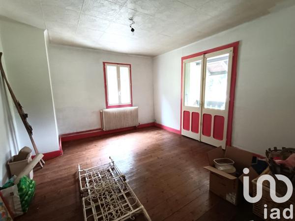 Maison traditionnelle 9 pièces de 289 m² à Magland (74300)