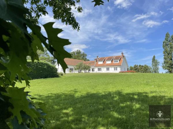 Vente Maison 11 pièces 318 m2 à Mably