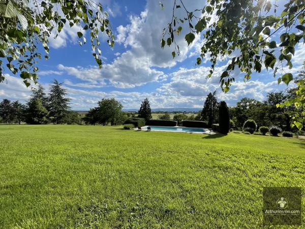 Vente Maison 11 pièces 318 m2 à Mably