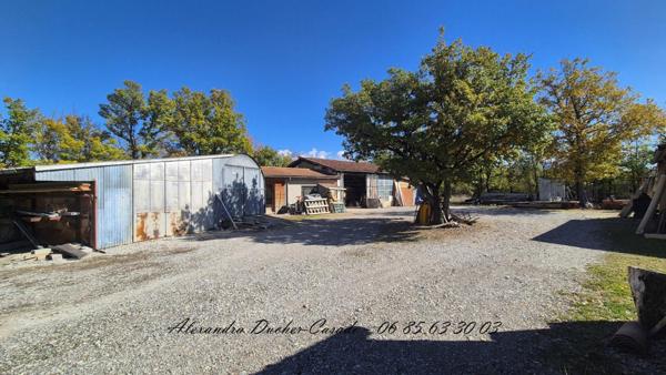 Maison d'habitation avec atelier et annexes