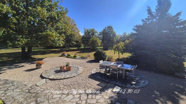 Maison d'habitation avec atelier et annexes