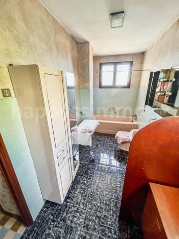 Maison
                                                                                                                                                                                                                                                                                                                        6 pièce(s)                                                                                                                                                                                                          4 chambre(s)                                                                                                                                                                                                          178  m²