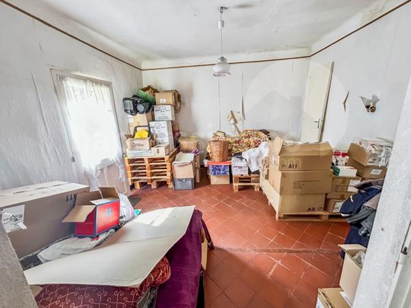 Maison
                                                                                                                                                                                                                                                                                                                        6 pièce(s)                                                                                                                                                                                                          4 chambre(s)                                                                                                                                                                                                          178  m²
