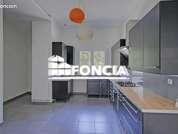 Location Appartement 5 pièces 102.82 m² - 18 AVENUE CARNOT Sathonay Camp 69580