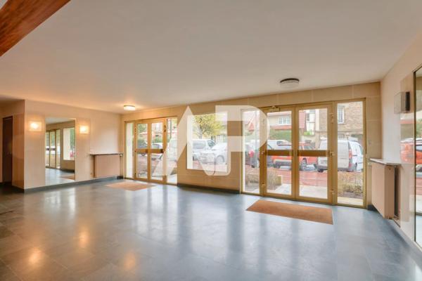 Quartier Gare - Immeuble en pierre de taille - Appartement 37 €199 900 ** - Référence 85460897