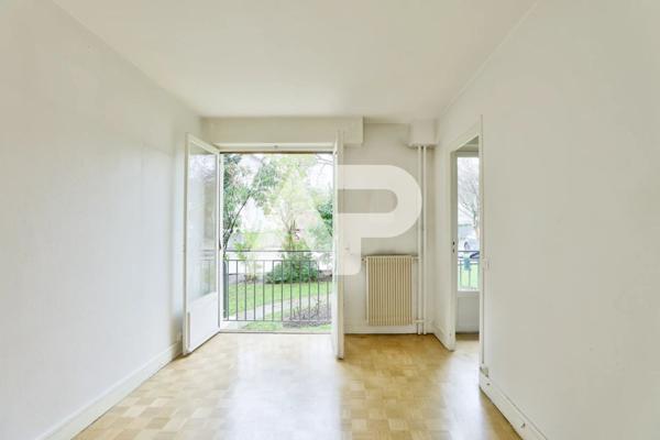 Quartier Gare - Immeuble en pierre de taille - Appartement 37 €199 900 ** - Référence 85460897