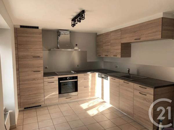 Immeuble à vendre  380,30 m 2   VILLERS LE LAC  - 25