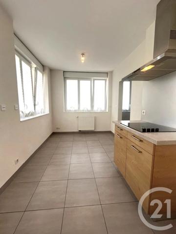 Immeuble à vendre  380,30 m 2   VILLERS LE LAC  - 25