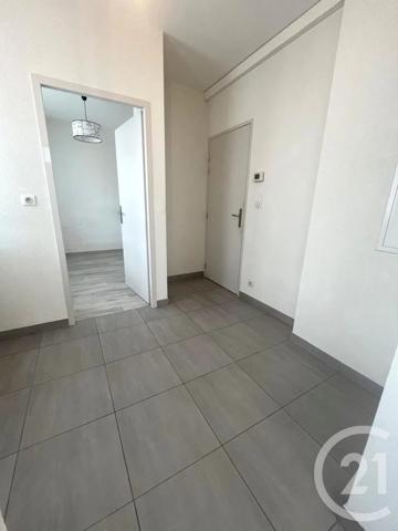 Immeuble à vendre  380,30 m 2   VILLERS LE LAC  - 25