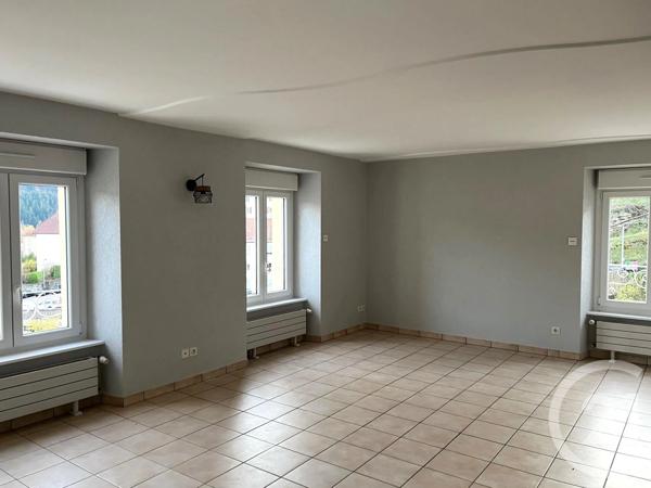 Immeuble à vendre  380,30 m 2   VILLERS LE LAC  - 25