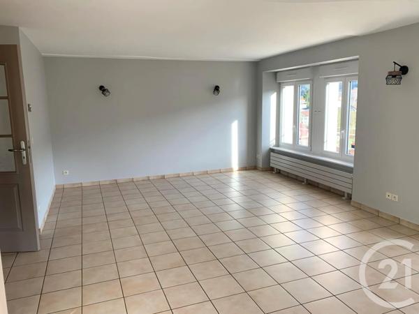 Immeuble à vendre  380,30 m 2   VILLERS LE LAC  - 25