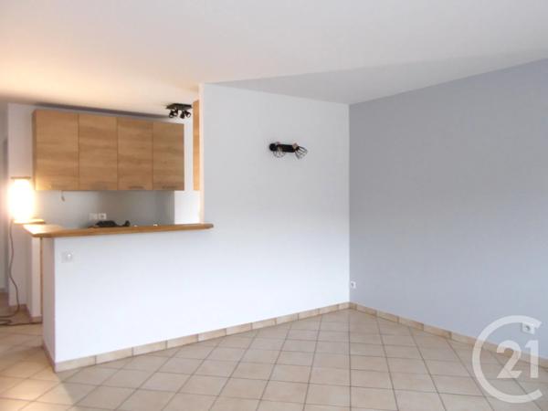 Immeuble à vendre  380,30 m 2   VILLERS LE LAC  - 25