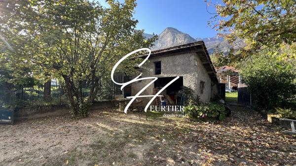LUMBIN: Ancien moulin de 6 pieces + dépendances