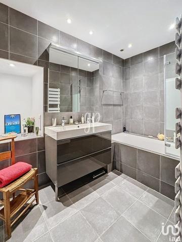 Maison à vendre 4 pièces 205 m² Mérindol