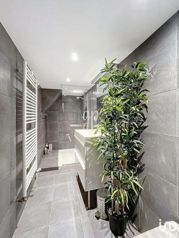 Maison à vendre 4 pièces 205 m² Mérindol