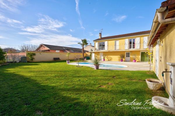 Maison familiale 143 m² 6 pièces - Piscine - Au calme - Saint André de Corcy