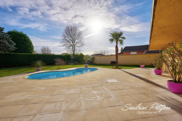 Maison familiale 143 m² 6 pièces - Piscine - Au calme - Saint André de Corcy