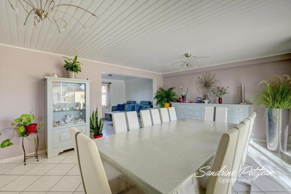 Maison familiale 143 m² 6 pièces - Piscine - Au calme - Saint André de Corcy