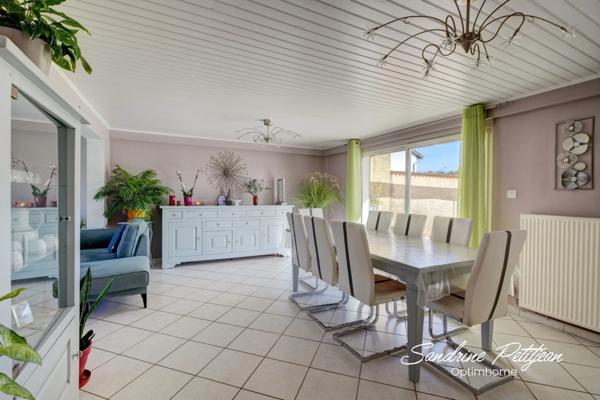 Maison familiale 143 m² 6 pièces - Piscine - Au calme - Saint André de Corcy