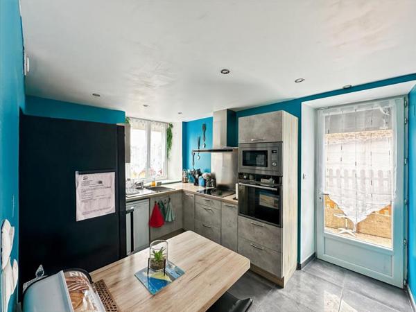 NOUVEAUTÉ ? Maison semi-mitoyenne à Les Mazures (08500)