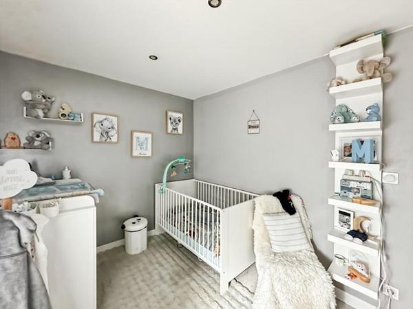 NOUVEAUTÉ ? Maison semi-mitoyenne à Les Mazures (08500)