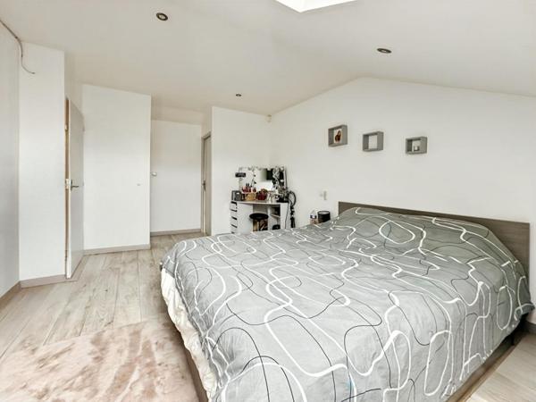 NOUVEAUTÉ ? Maison semi-mitoyenne à Les Mazures (08500)