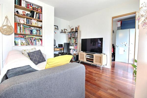 Appartement Courbevoie 3 pièces indépendant Charras transports commerces balcon DPE D investissement premier achat