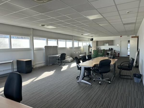 BUREAUX à LOUER de 444 m²