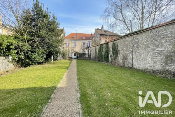Immeuble à vendre 218,62 m² Étampes