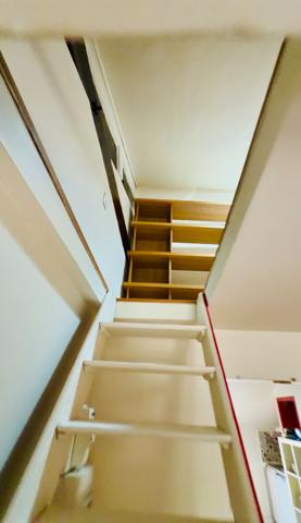 Versailles Montreuil ! Charmant studio meublé de 20 m² avec mezzanine ! Loyer 673 €/mois charges comprises **  - Référence  28660