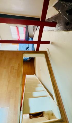 Versailles Montreuil ! Charmant studio meublé de 20 m² avec mezzanine ! Loyer 673 €/mois charges comprises **  - Référence  28660