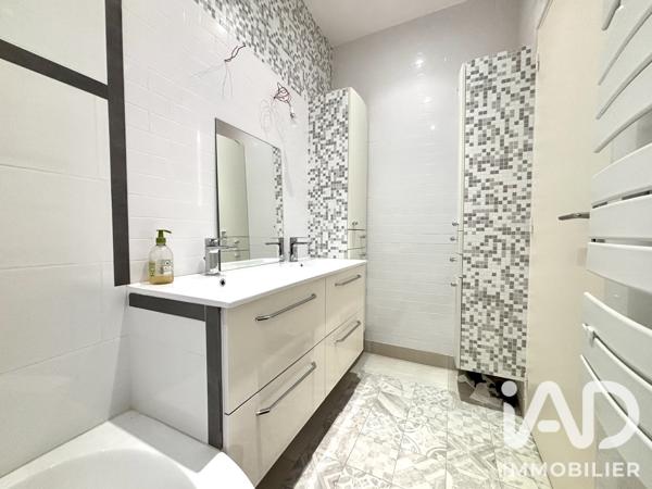 Maison à vendre 7 pièces 127 m² Saint-Cyr-l'École