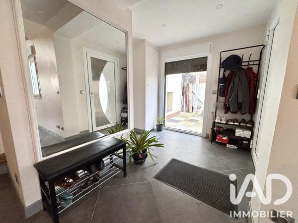 Maison à vendre 7 pièces 127 m² Saint-Cyr-l'École