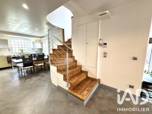 Maison à vendre 7 pièces 127 m² Saint-Cyr-l'École