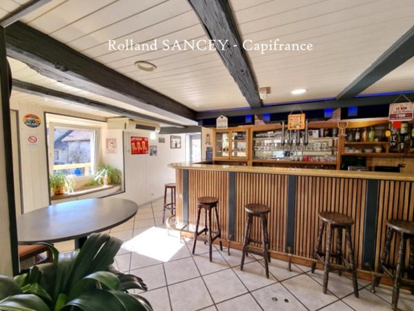 Maison avec activité à vendre 10 pièces MONTECHEROUX (25)